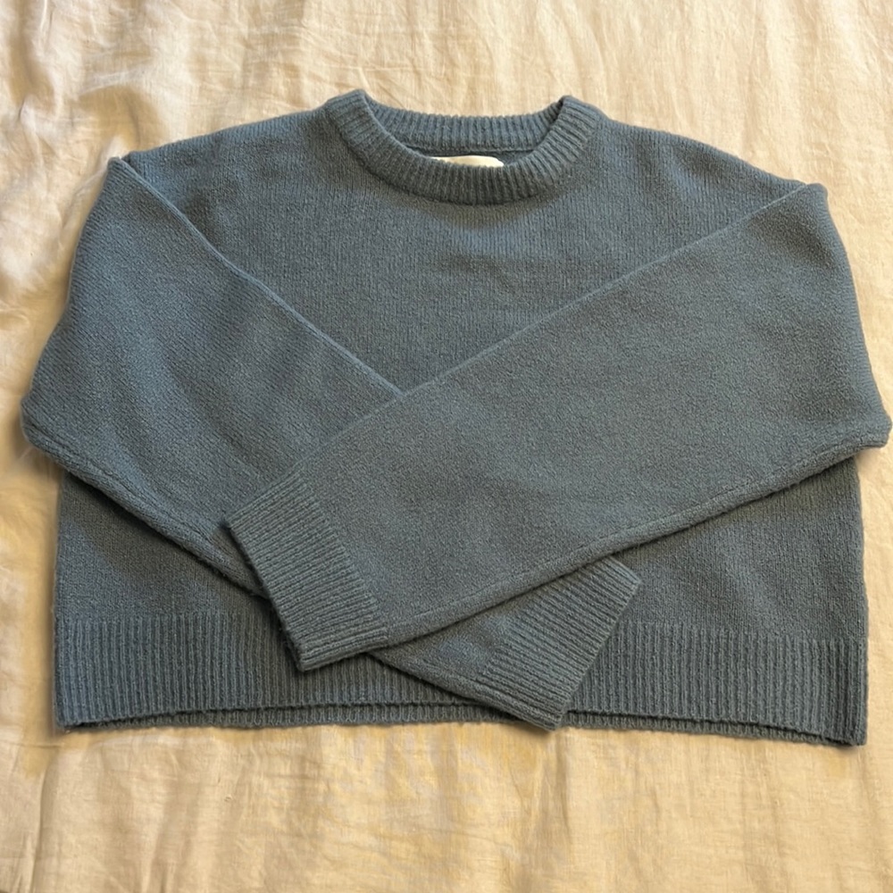 Oak + Fort blue boxy cropped sweater